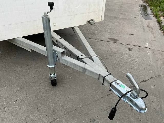 Gesloten werf-aanhangwagen - afbeelding 16 van  16
