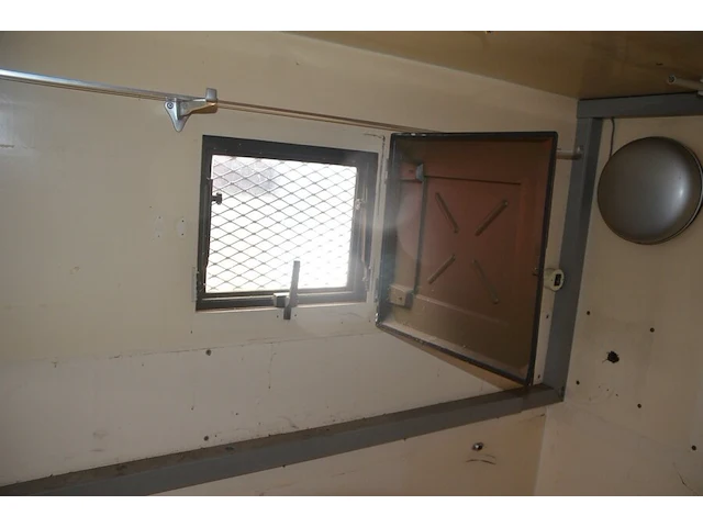 Gesloten werf container sama 410 004 - afbeelding 9 van  16