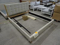 Gestoffeerd bed - afbeelding 1 van  5