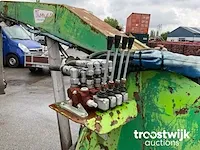 Getrokken kraan - afbeelding 10 van  11