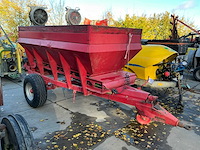 Getrokken kunstmeststrooier - afbeelding 4 van  9