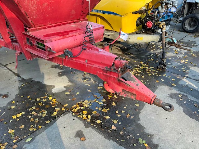 Getrokken kunstmeststrooier - afbeelding 5 van  9