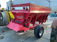 Getrokken kunstmeststrooier - afbeelding 7 van  9