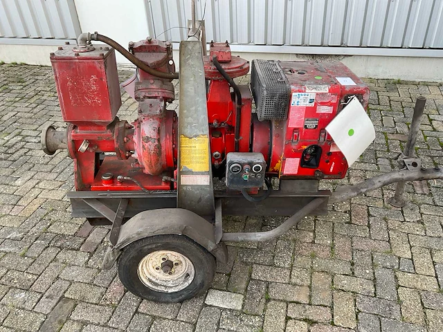Getrokken waterpomp - afbeelding 2 van  9
