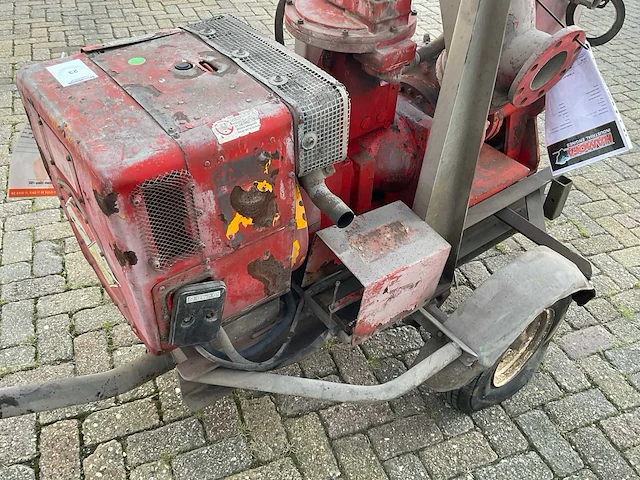 Getrokken waterpomp - afbeelding 8 van  9