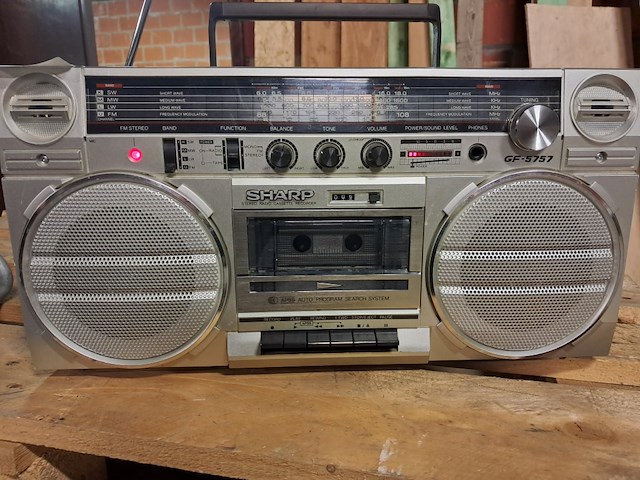 Gettoblaster radio-cassette sharp perfecte staat - afbeelding 2 van  5