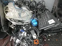 Gevarieerde computerapparatuur - afbeelding 11 van  17