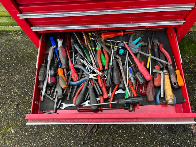Gevulde gereedschapswagen - afbeelding 7 van  10