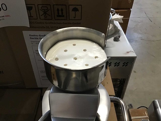 Ggg hf-100 rvs hamburgerpers 10cm - afbeelding 4 van  6