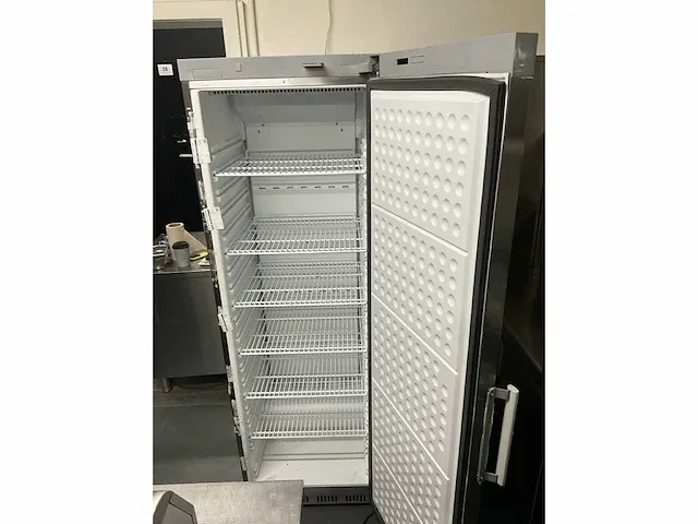 Ggm gastro kss400h koelkast - afbeelding 2 van  4