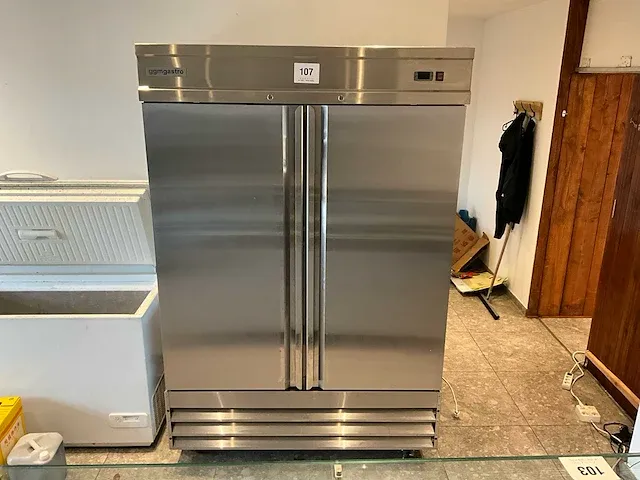 Ggmgastro ksg1382n verrijdbare rvs koelkast - afbeelding 1 van  5