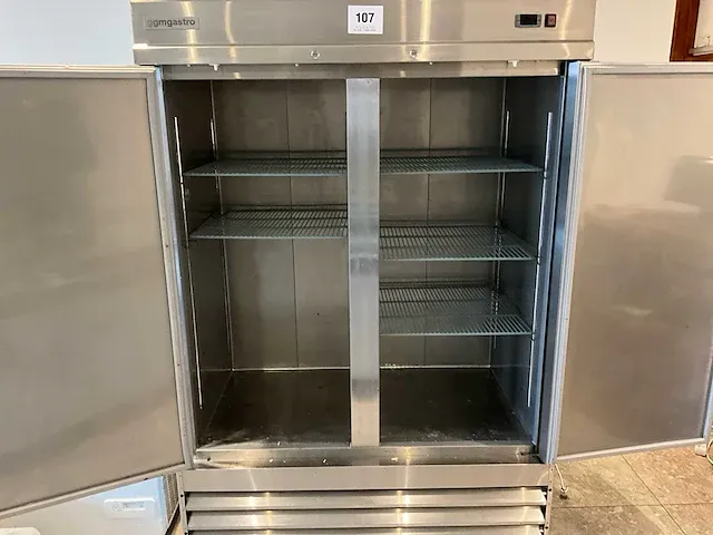 Ggmgastro ksg1382n verrijdbare rvs koelkast - afbeelding 4 van  5