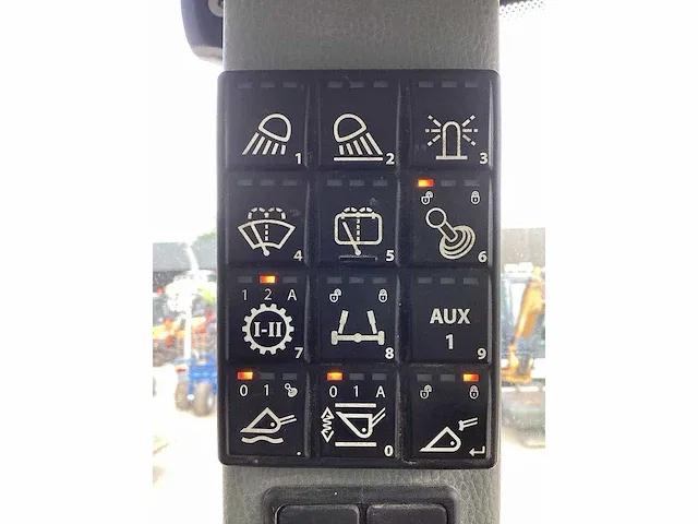 Giant - v761 - compact loader - 2015 - afbeelding 5 van  15