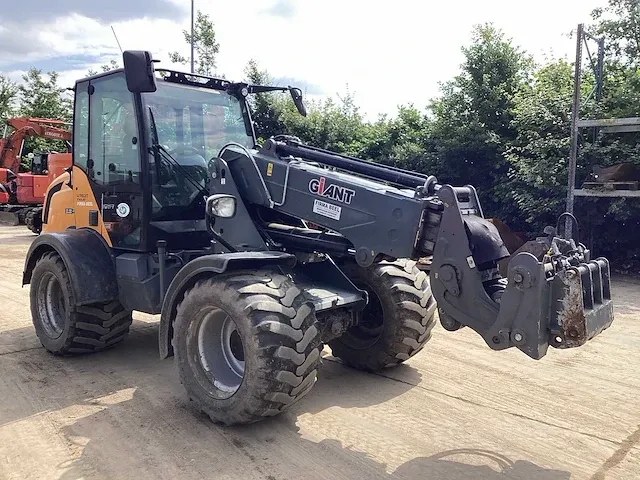 Giant - v761 - compact loader - 2015 - afbeelding 1 van  15