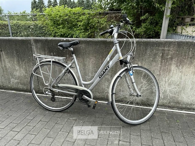 Giant damesfiets - afbeelding 1 van  5