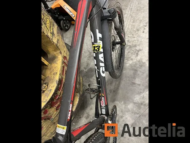 Giant mountainbike - afbeelding 1 van  6