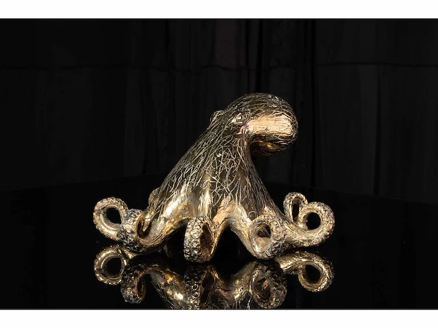Giant octopus sculptuur in goud brons -15_25_25 cm - certificaat - genummerde editie - afbeelding 2 van  7