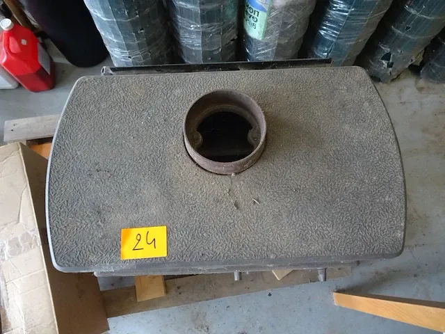 Gietijzeren houtkachel - afbeelding 2 van  5