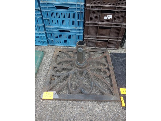 Gietijzeren parasolvoet - afbeelding 1 van  1