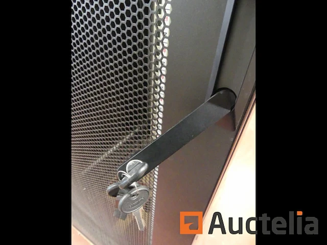 Gigamedia serverkast - afbeelding 5 van  11