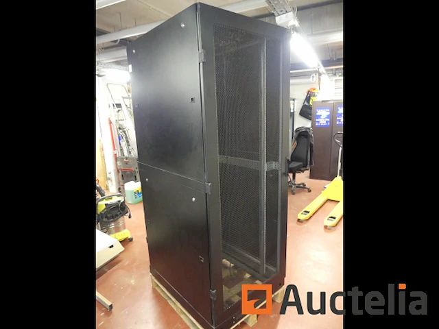 Gigamedia serverkast - afbeelding 6 van  11