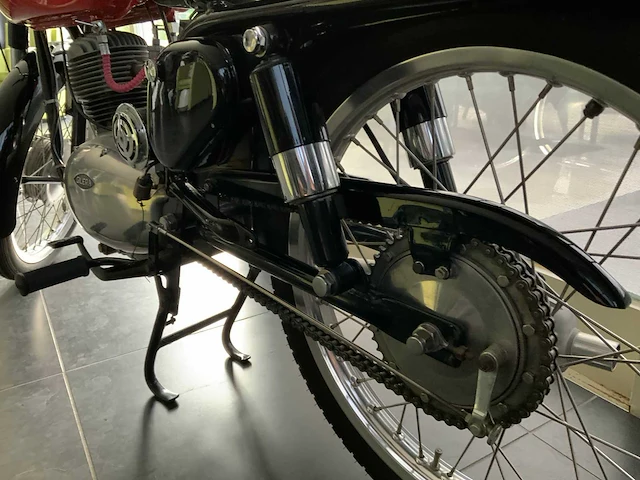 Gilera - sport 150 “1955” - oldtimer bike - afbeelding 2 van  20