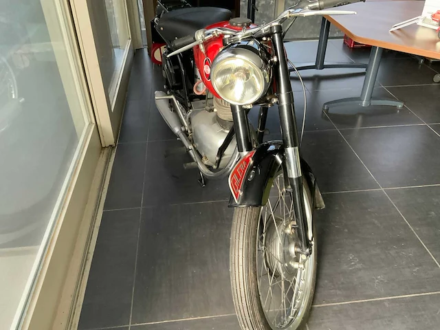 Gilera - sport 150 “1955” - oldtimer bike - afbeelding 15 van  20