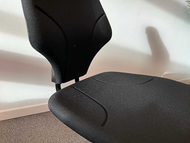 Giroflex 64 design vergaderstoel (8x) - afbeelding 3 van  4