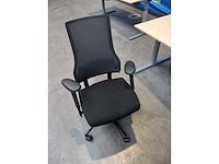 Gispen bureautafel + axia bureaustoel - afbeelding 4 van  5