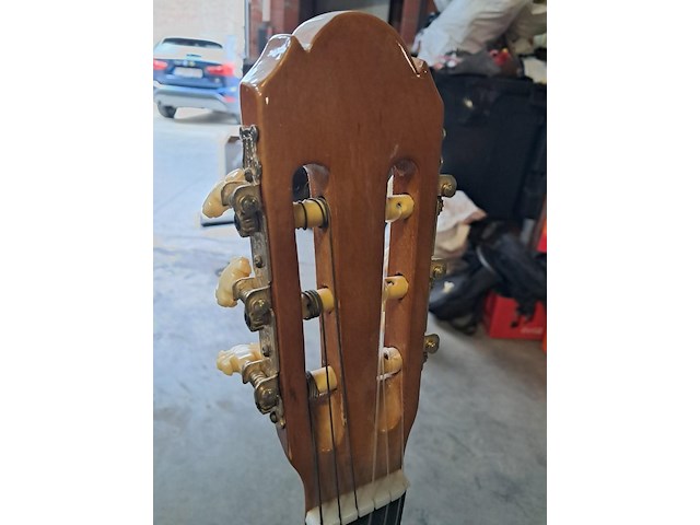 Gitaar in perfecte staat - afbeelding 2 van  4