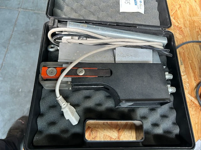 Givatec mini liniaire toestel in koffer - afbeelding 1 van  5