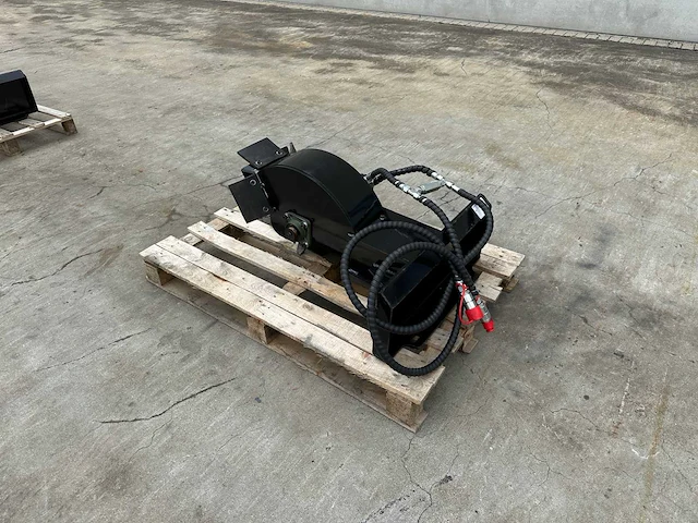 Giyi - 2025 - gy-szymj - stronkenfrees - afbeelding 1 van  10