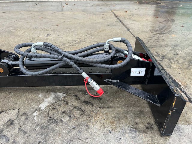 Giyi - 2025 - zwb - voorzetapparatuur - graafarm - afbeelding 10 van  10