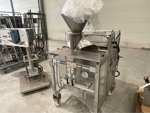 Gks verticale verpakkingsmachine cp300hs - afbeelding 1 van  8
