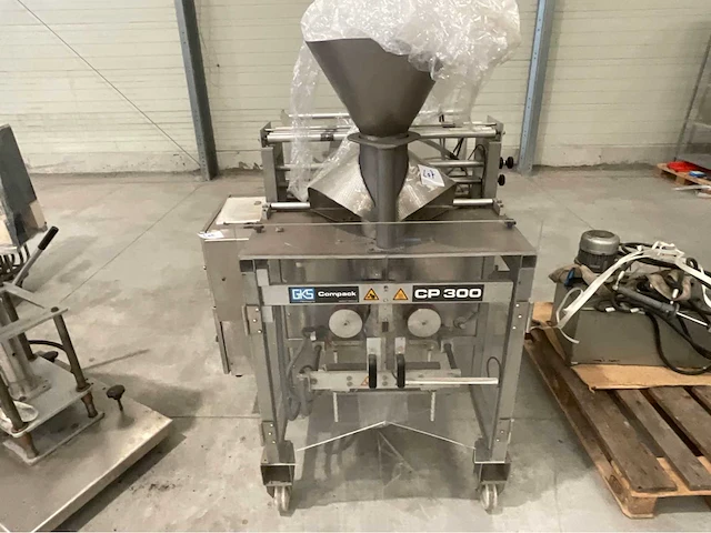 Gks verticale verpakkingsmachine cp300hs - afbeelding 2 van  8
