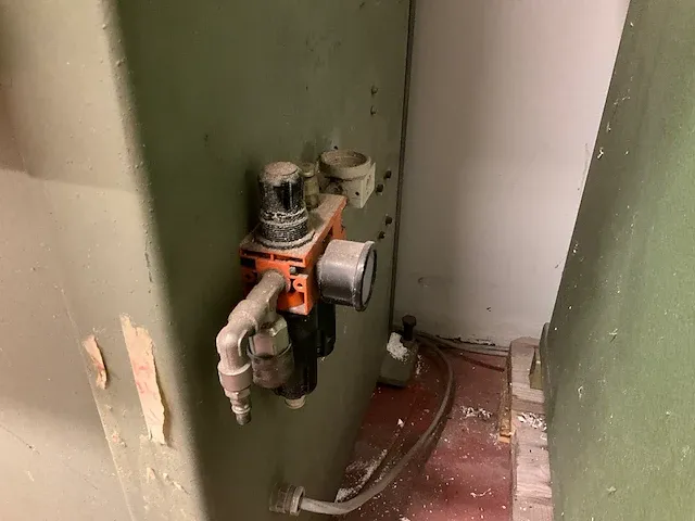 Glaslattenzaagmachine soenen hendrik - afbeelding 9 van  11