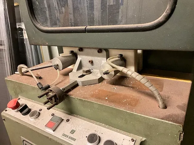 Glaslattenzaagmachine soenen hendrik - afbeelding 10 van  11