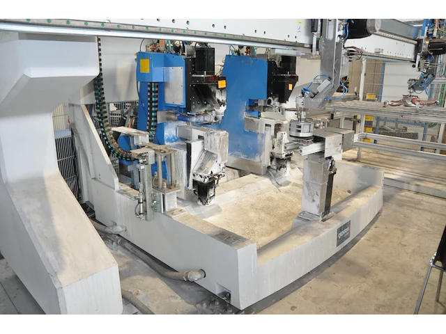 Glass drilling machine glaston - afbeelding 1 van  5
