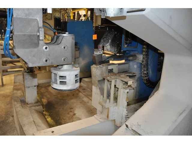 Glass drilling machine, type champ drill with two drill heads bystronic - afbeelding 6 van  6