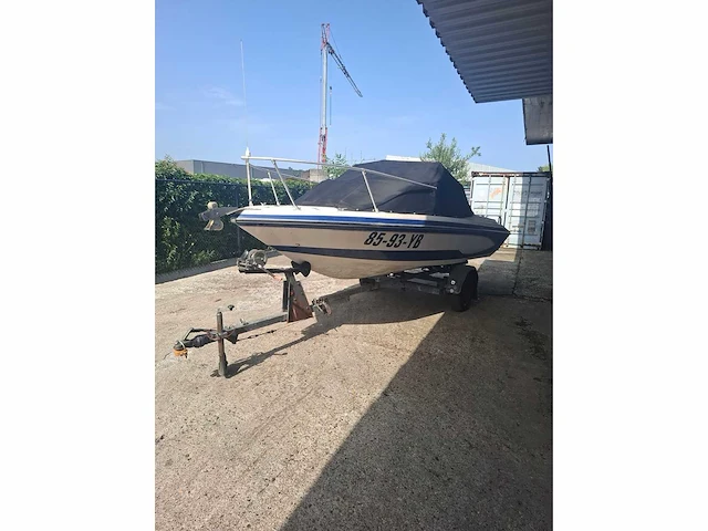Glastron - mini day 500 la haya speedboot met buitenboordmotor en trailer - afbeelding 1 van  9
