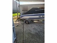 Glastron - mini day 500 la haya speedboot met buitenboordmotor en trailer - afbeelding 4 van  9
