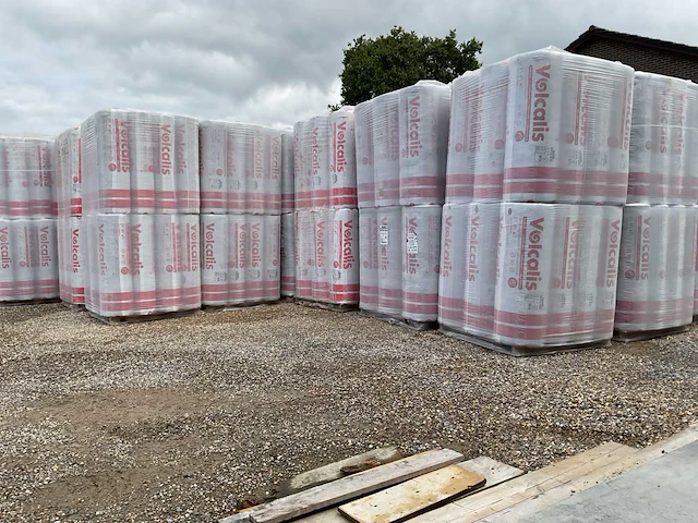 Glaswol 12 cm dik 67,2 m2 ( 8 rol ) - afbeelding 1 van  2