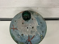 Glazen dame jeanne in groen glas beschildert - afbeelding 2 van  2