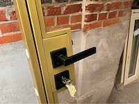 Glazen deur met aluminium kader – ral 1036 goud - afbeelding 3 van  8