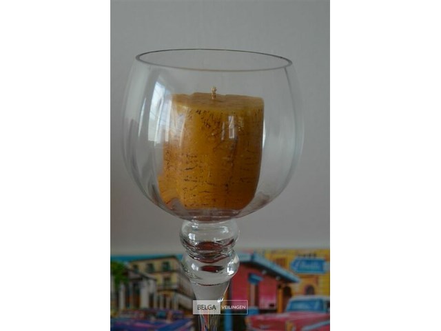 Glazen kandelaar met kaars - afbeelding 2 van  2