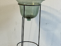 Glazen stolp op ijzeren staander - afbeelding 1 van  1