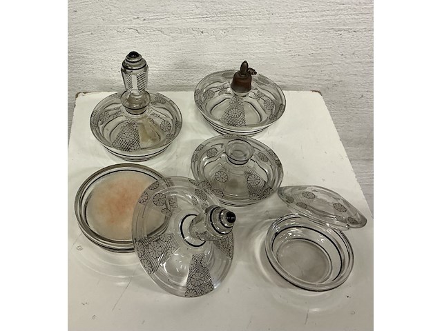 Glazen toiletset met bloemenmotief - 5-delig - afbeelding 2 van  2