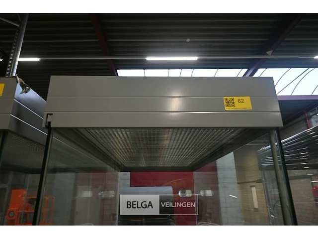 Glazen vitrinekast met verlichting - afbeelding 3 van  5
