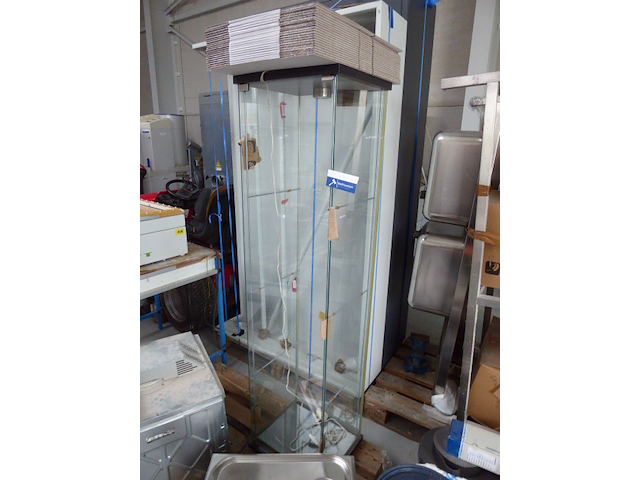 Glazen vitrinekast - afbeelding 1 van  2