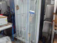 Glazen vitrinekast - afbeelding 1 van  2